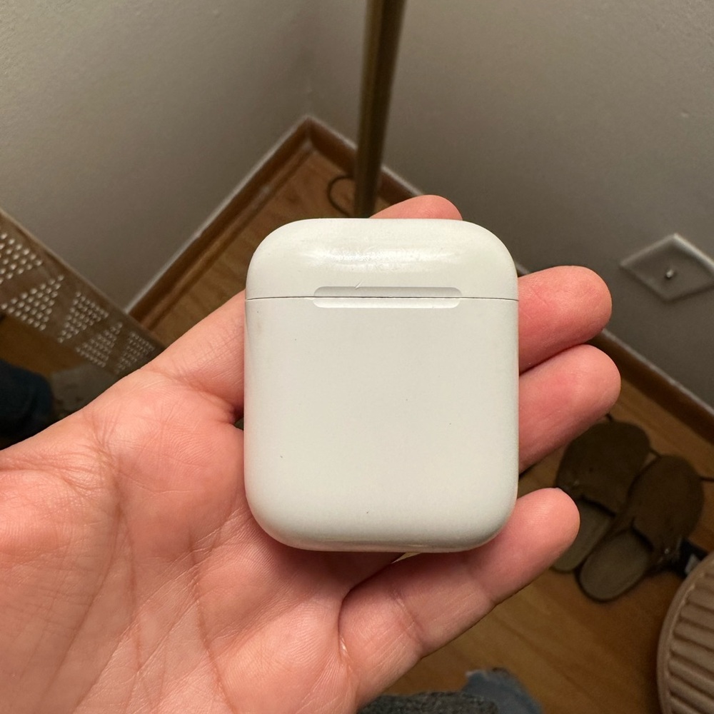 Working AirPod and case